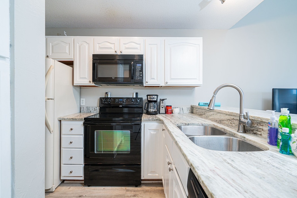Condo Sleeps 5 w Resort Style Amenities - photo 16