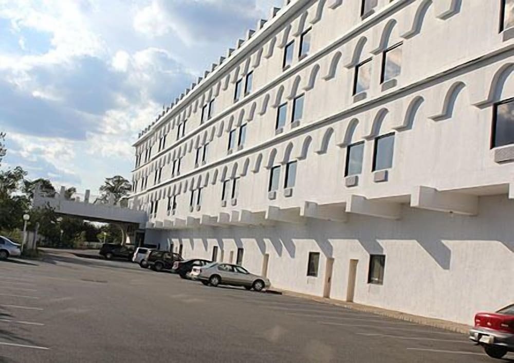 Raritan Hotel - photo 32