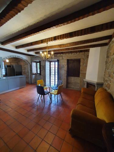 Casa do Cruzeiro — 4-Star Luxury Hotel in Aguiar Da Beira, Portugal