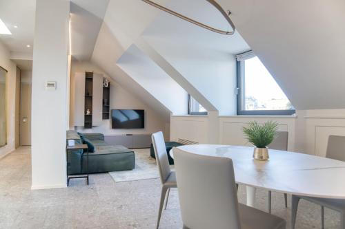Corso Vittorio Emanuele stunning Penthouse Exclusive living in Milan — 4-Star Luxury Hotel in Milan, Italy