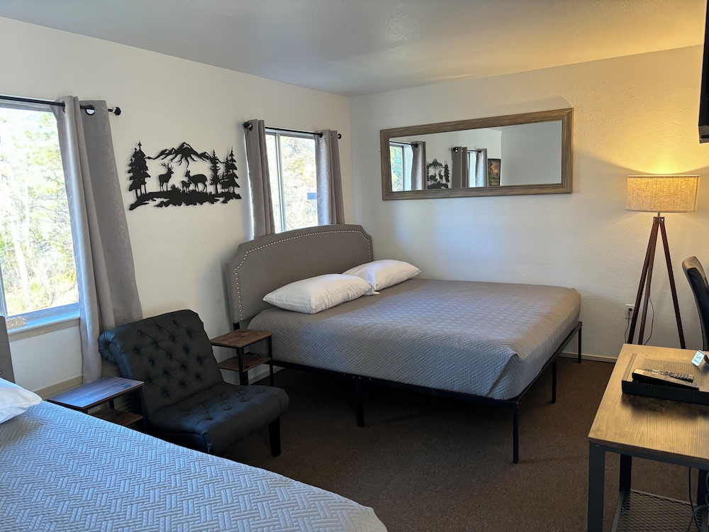 Brownsville Motel - photo 2