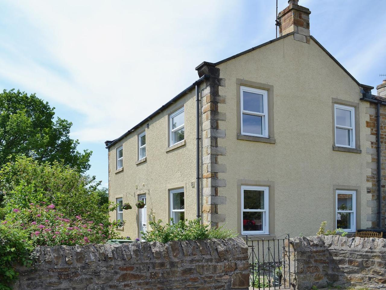 Lilac Cottage — 4-Star Luxury Hotel in Leyburn, United Kingdom