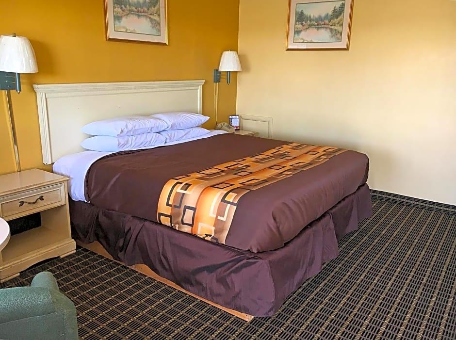 Americas Best Value Inn & Suites East Toledo Millbury - photo 12