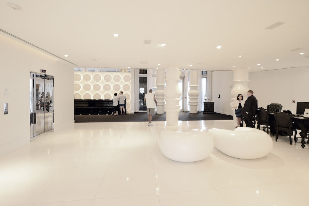 Suite 1100 West Av in a 4 Hotel Pool With DJ #601 - featured photo