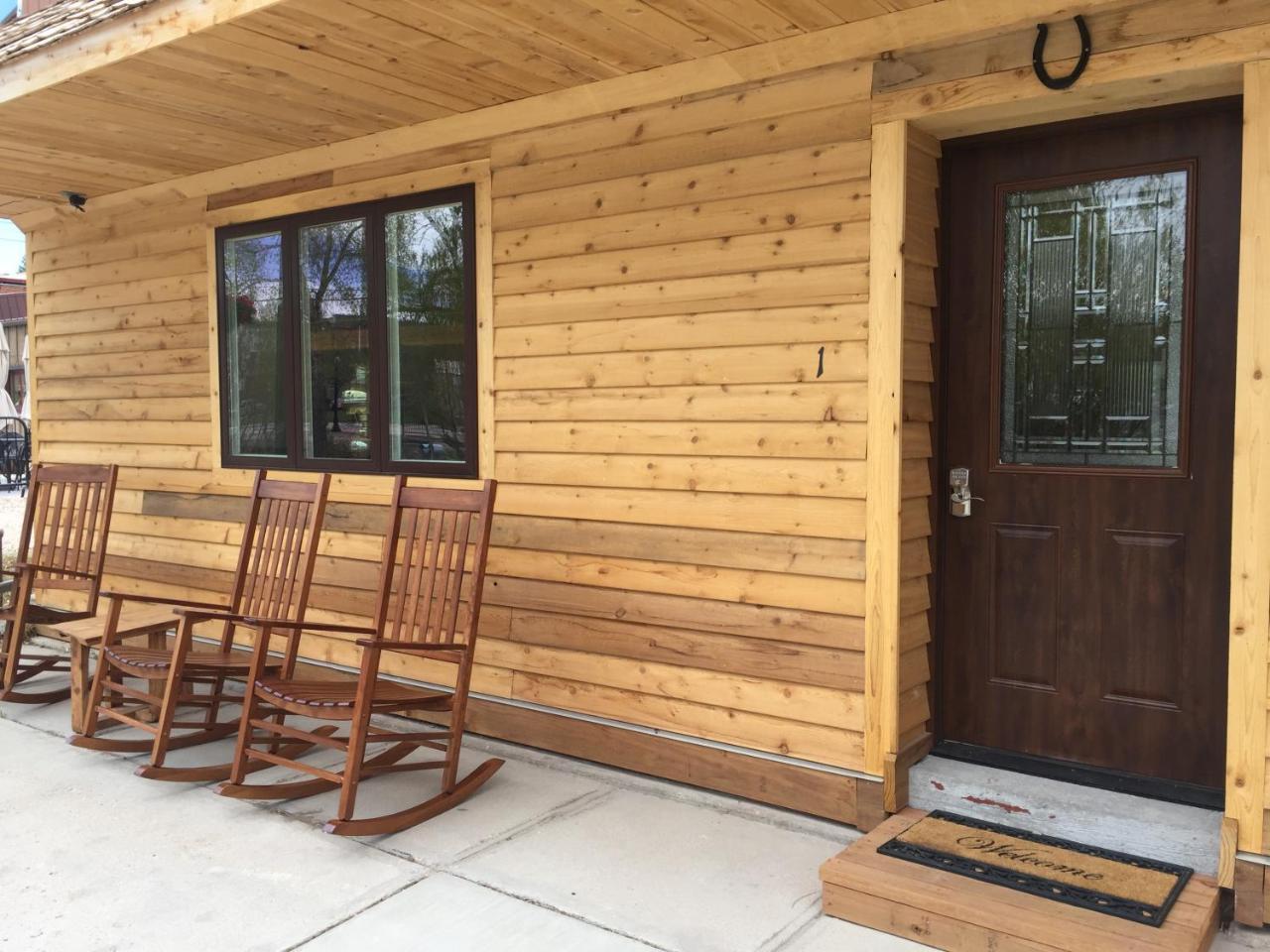 Creekside Downtown Vacation Suites Only Adults 25 Or Older - photo 15