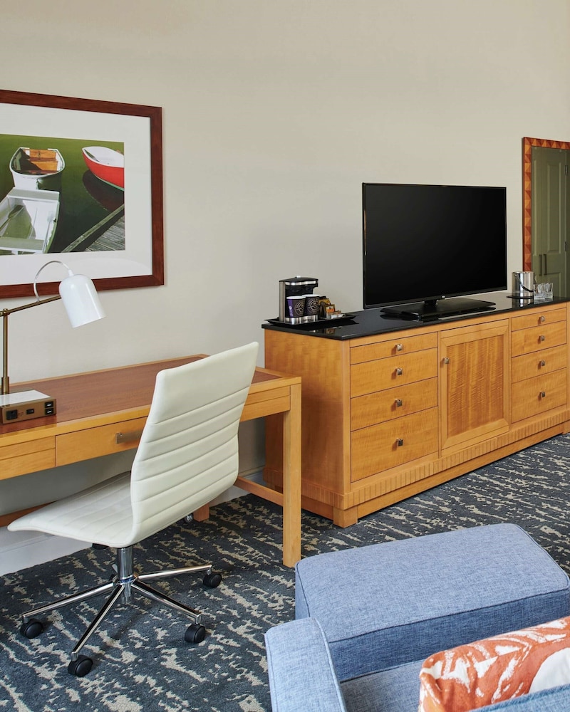 DoubleTree by Hilton Hotel Berkeley Marina - photo 25