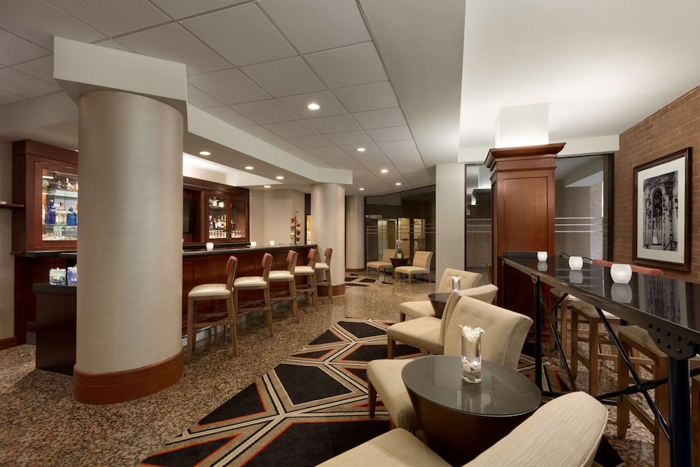 Hilton Arlington - photo 37