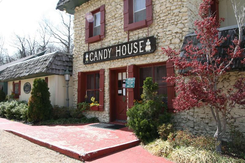 Hampton Inn Joplin - photo 4