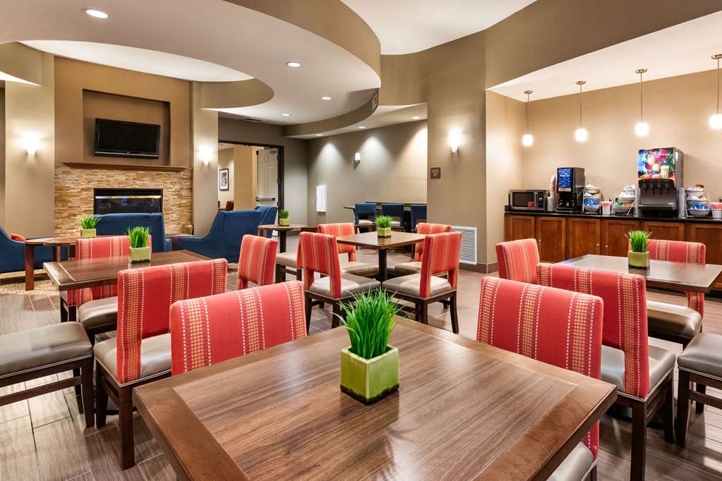 Comfort Suites Goodyear West Phoenix - photo 71