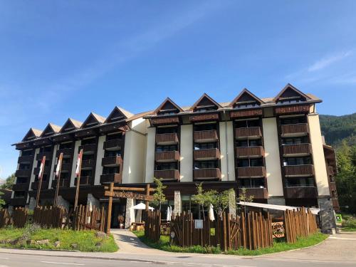 Reka Feriendorf Sorenberg — hotel in Fluehli