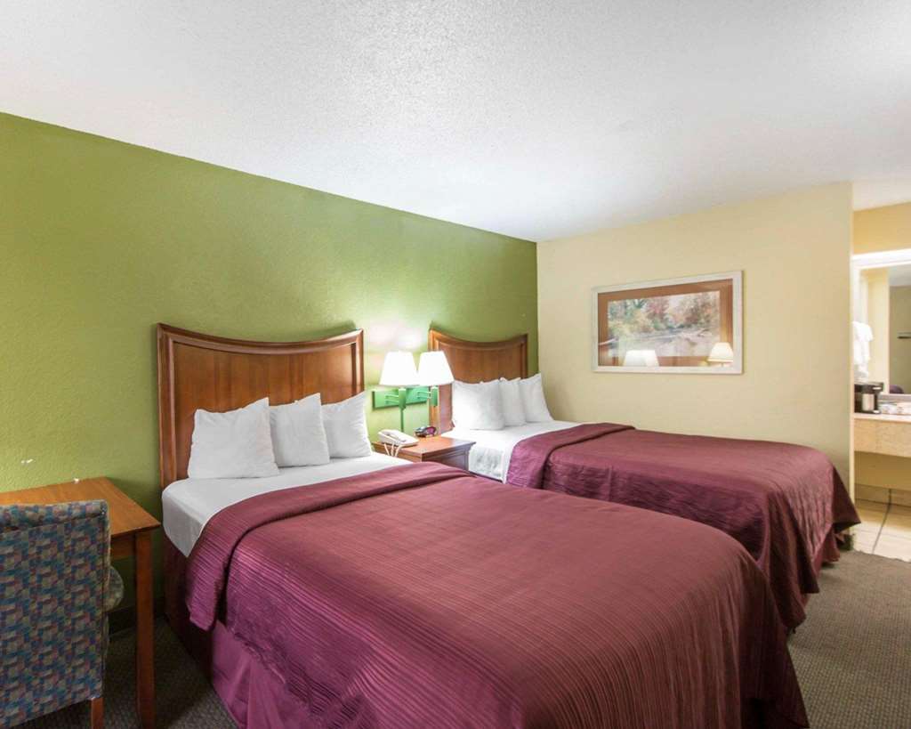 Quality Inn Merchants Drive - photo 11