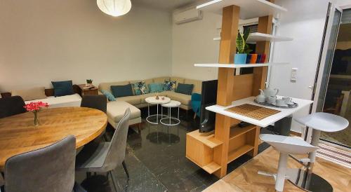 The Six Museums central Athens Stadium 4pers apart — 4-Star Luxury Hotel in Athens, Greece