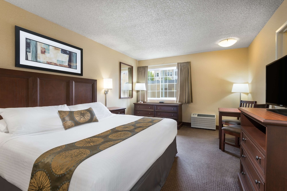 Travelodge by Wyndham San Francisco Bay - photo 4