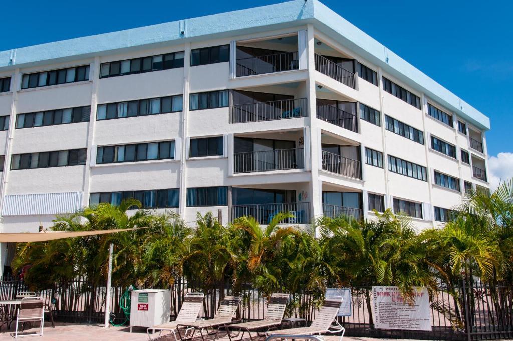 Kawama Yacht Club Apartment — 4-Star Luxury Hotel in Key Largo, United States