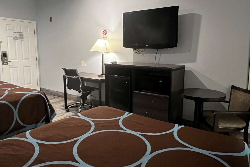 Super 8 by Wyndham Houston North I 45 - photo 9