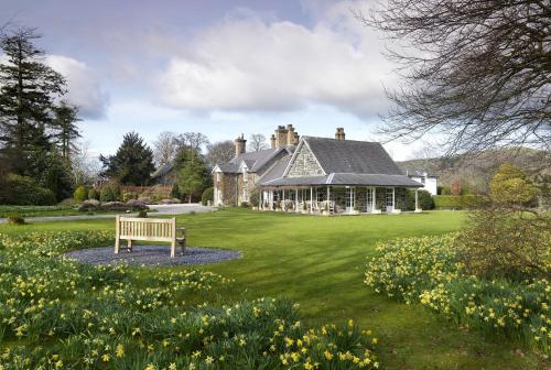 Tyddyn Llan Restaurant With Rooms — Llandrillo