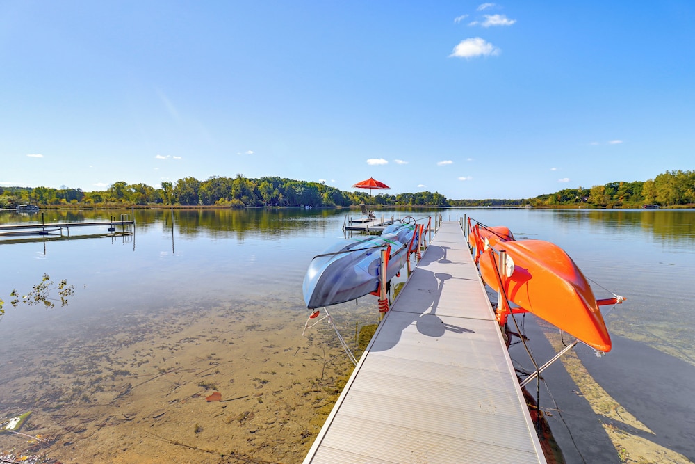 Goose Lake Home 13 Mi to Michigan Intl Speedway — 4-Star Luxury Hotel in Jerome, United States