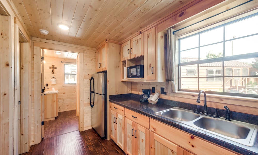 Rustic Creek Ranch Resort - photo 10