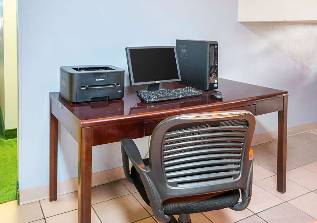 Quality Inn & Suites Kearneysville Martinsburg - photo 22
