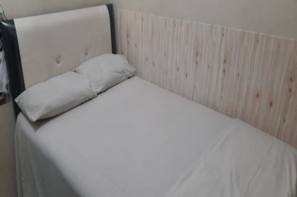 90706 Kost Alam Jaya Syariah in Karawang, Indonesia