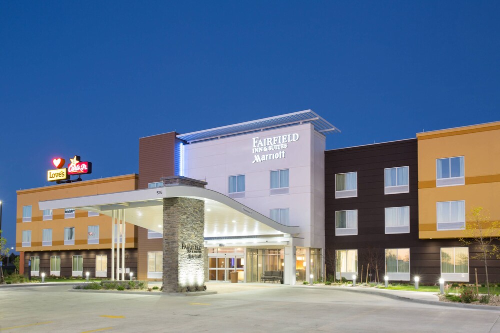 Fairfield Inn & Suites by Marriott Burlington - photo 3