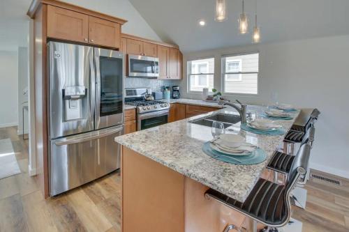 Luxurious Historic Renovated Bungalow DT Rapid City with Private Patio — 4-Star Luxury Hotel in Rapid City, United States