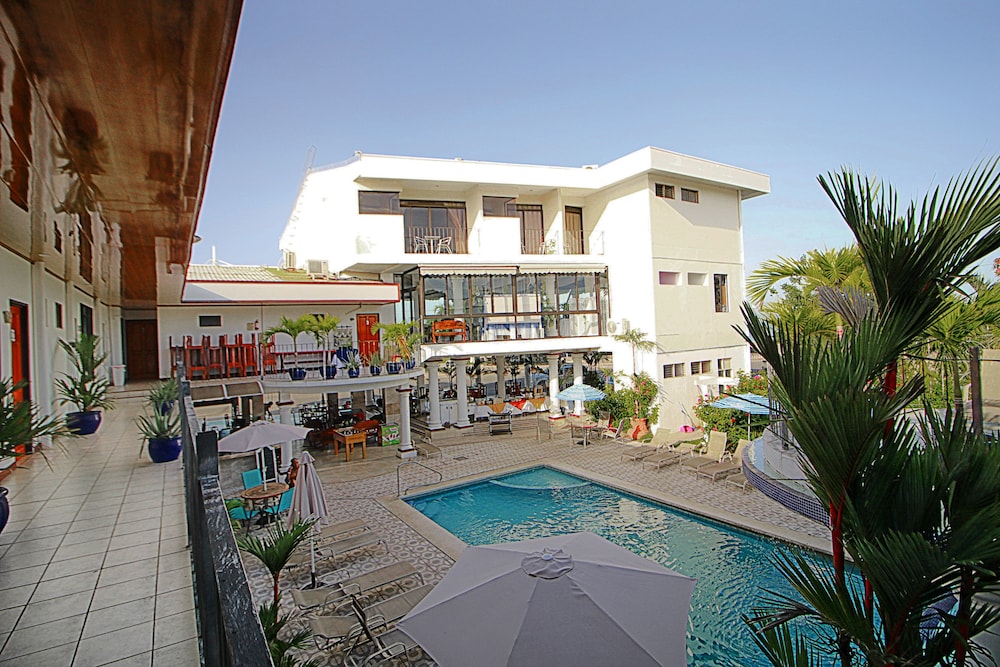Hotel Las Brisas — hotel in Puntarenas