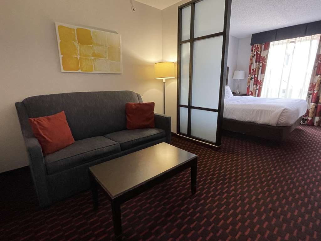 Comfort Suites Altoona North - photo 7