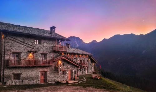 Civico 11 - carbon neutral hotel in Marmora