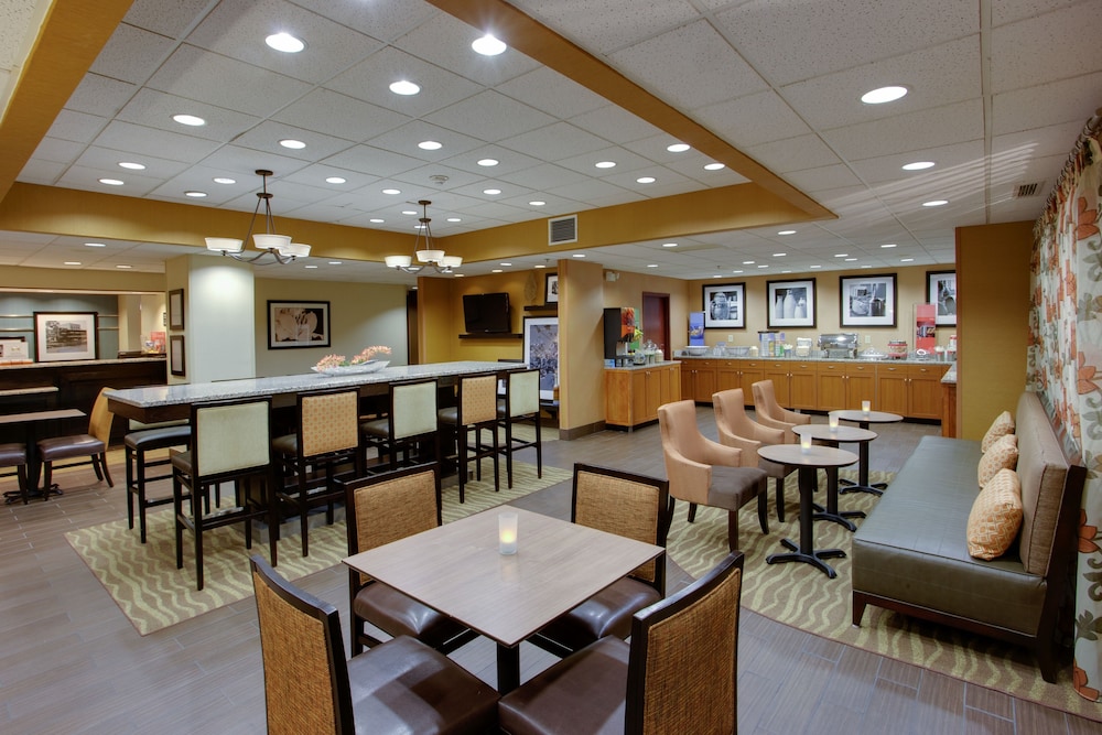 Hampton Inn Winfield teays Valley - photo 25