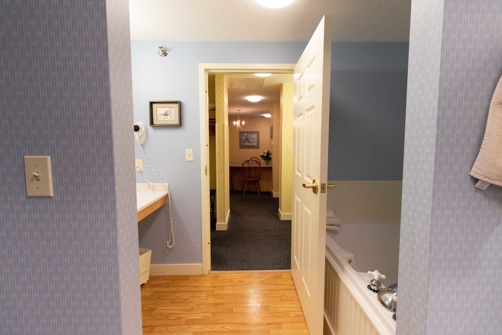 Essenhaus Inn & Conference Center - photo 61
