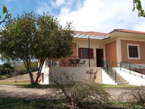 Maria's House 2 — 4-Star Luxury Hotel in Pyrgos, Greece