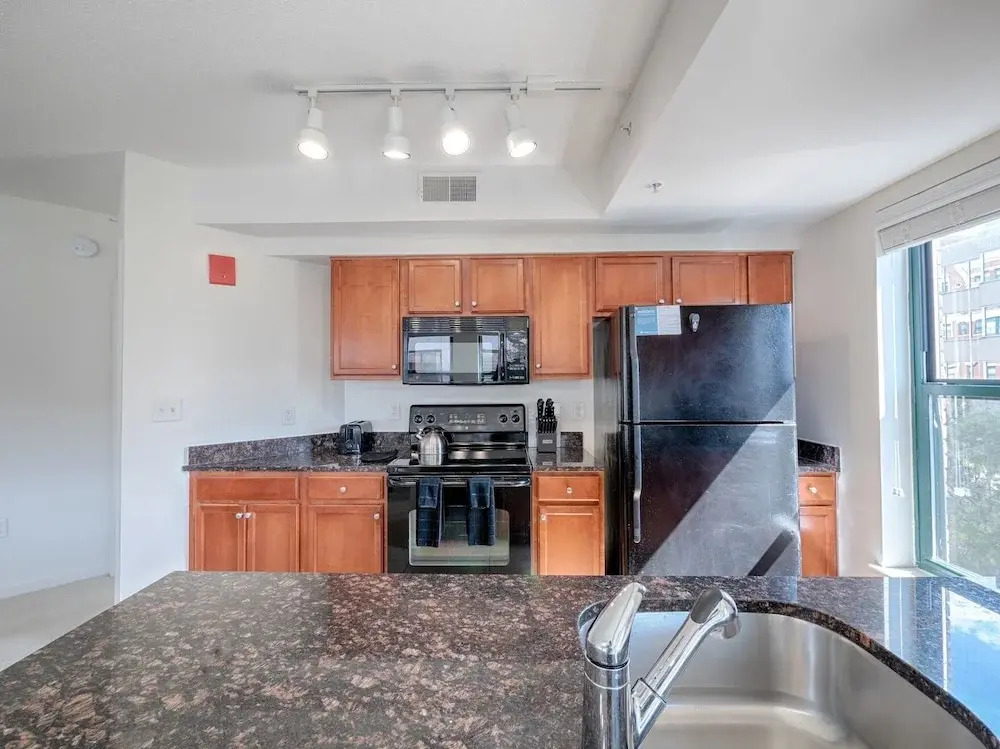Global Luxury Suites At Thomas Circle - photo 9