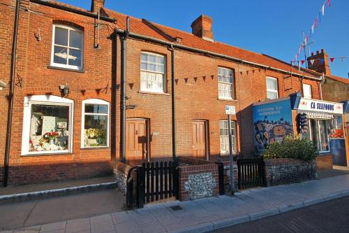 Annies 30 Station Road in Sheringham, United Kingdom