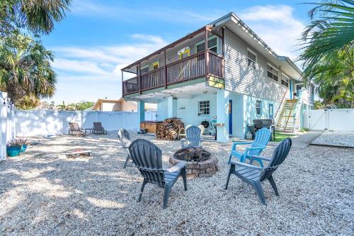 Relax On The Rocks pet-friendly hotel Indian Rocks Beach