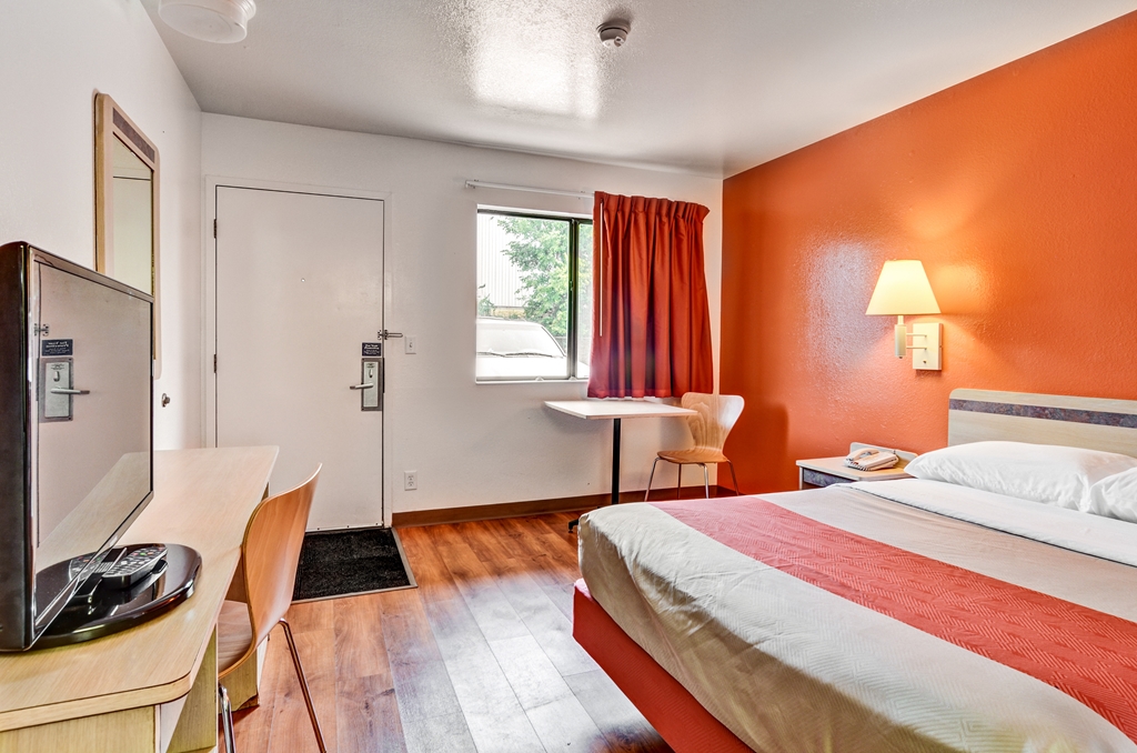 Motel 6 Pittsburgh PA Crafton - photo 11