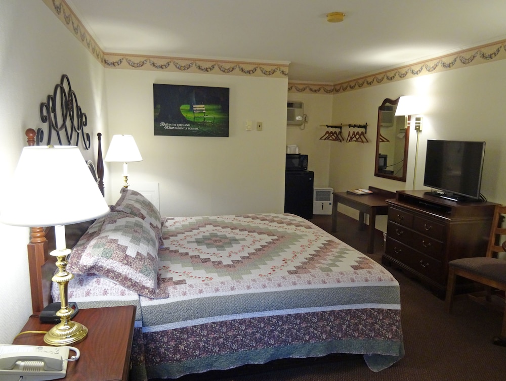 Amish Country Motel - photo 8