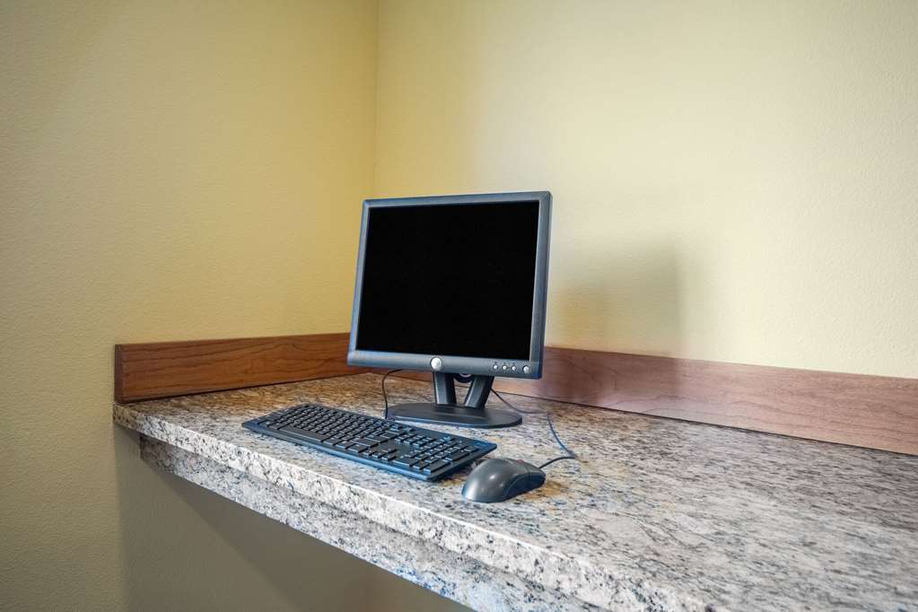 Days Inn by Wyndham Evansdale Waterloo - photo 5