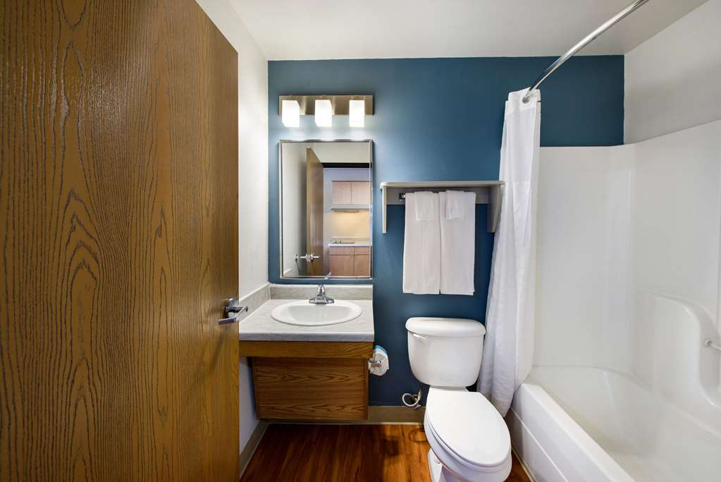 WoodSpring Suites Columbus Southeast - photo 22