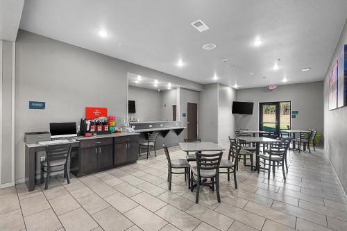 Riverstone Suites Chippewa Falls - photo 43