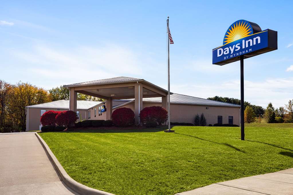 Days Inn by Wyndham Hillsboro - photo 2