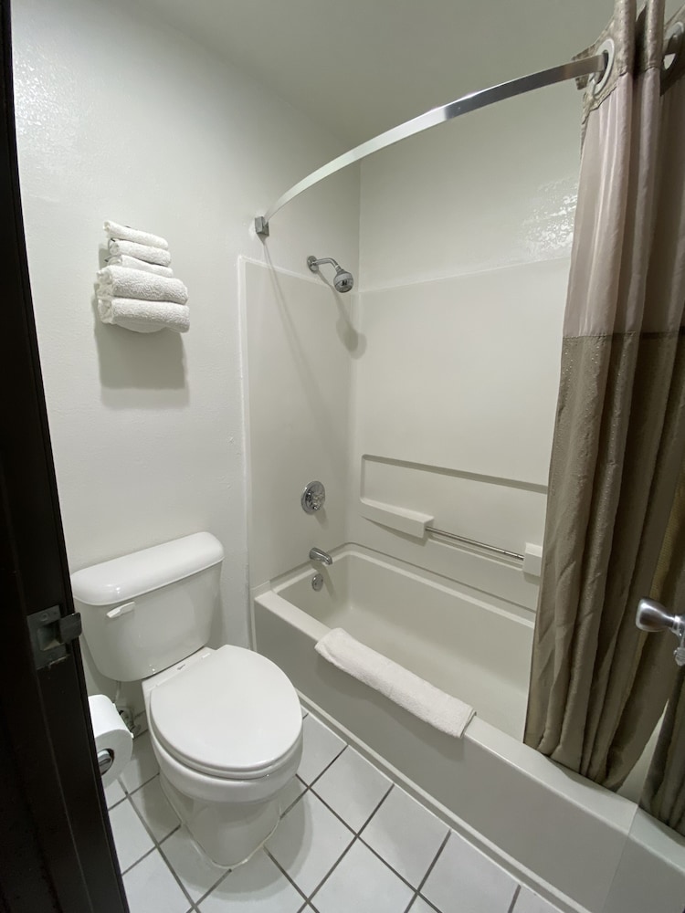 Reliance Inn - photo 24