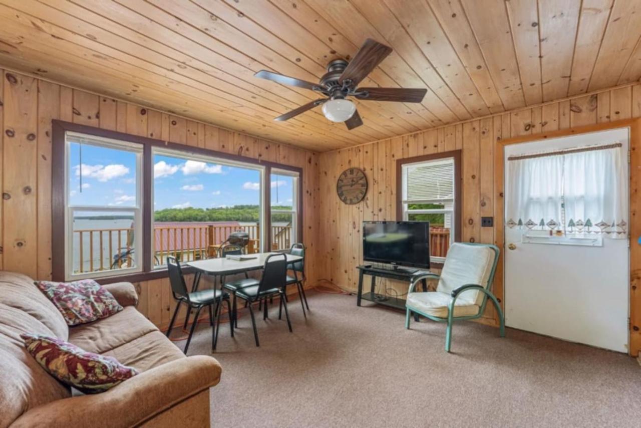 TB6 Thunder Bay Resort Cabin 6 — hotel in Phelps