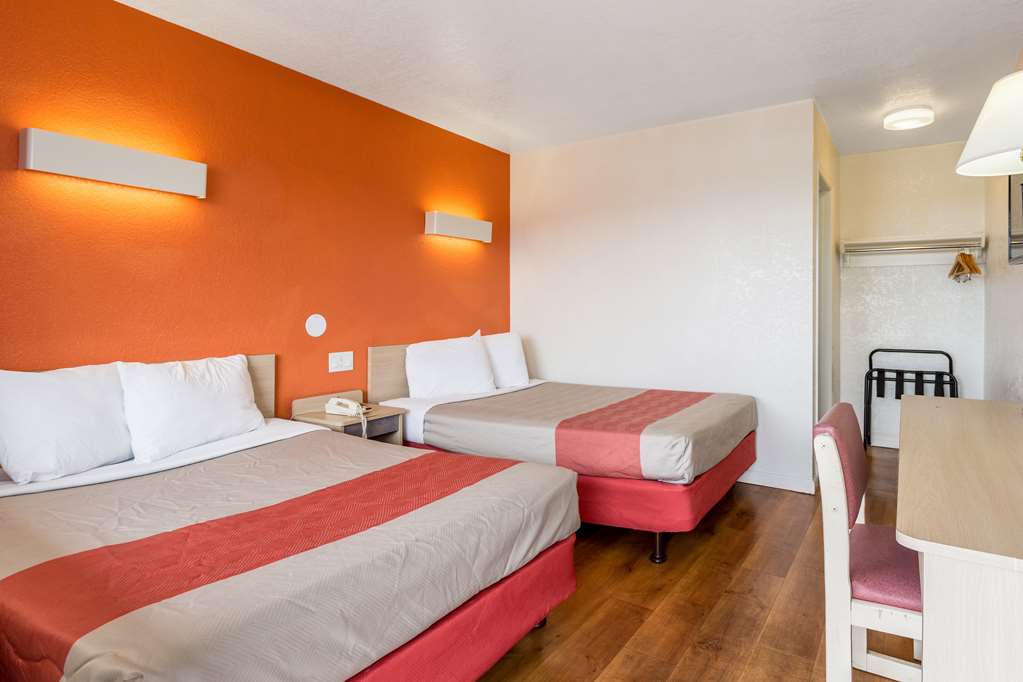 Motel 6 Albuquerque NM Northeast - photo 15
