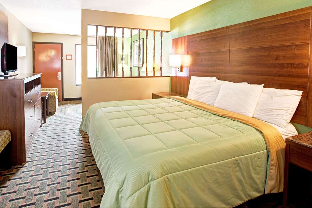 Days Inn by Wyndham Conover Hickory - photo 5