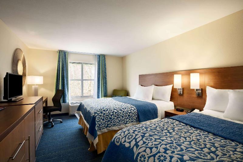 Sleep Inn & Suites Altoona North - photo 28