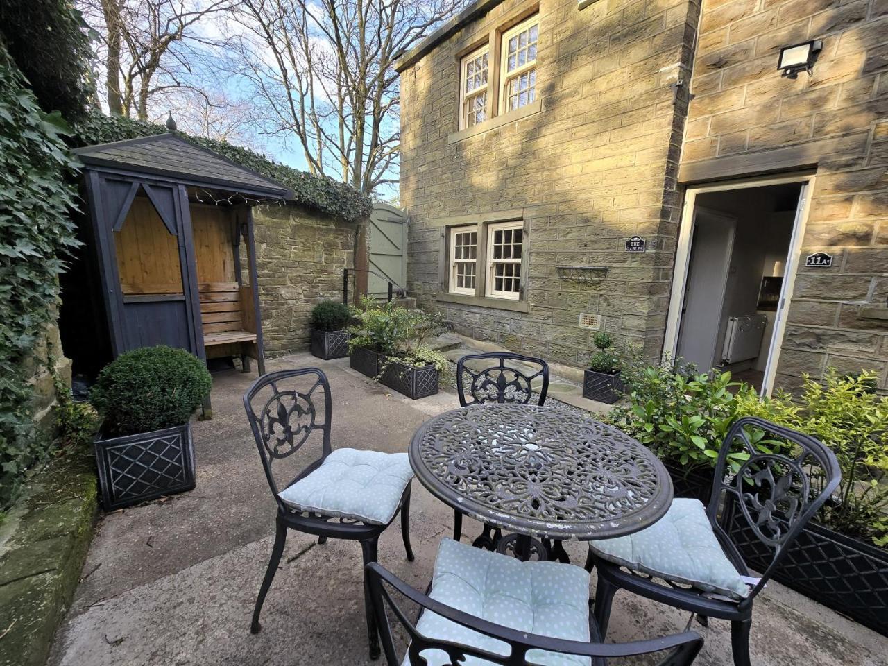 The Gables - last minute hotel in Huddersfield