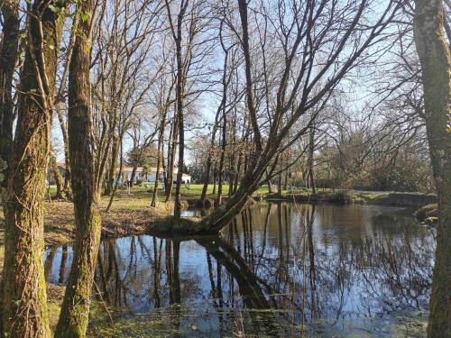 Charmante Maisonnee a la Campagne pet-friendly hotel La Garnache