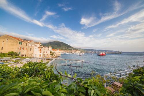 Seahouse Komiža — 4-Star Luxury Hotel in Komiza, Croatia