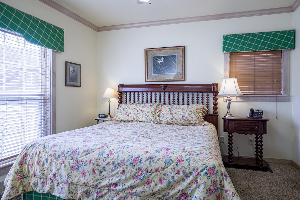 Whitestone Inn - photo 9